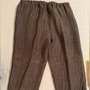 Chico's Cropped Crinkle Ankle Pants in Brown